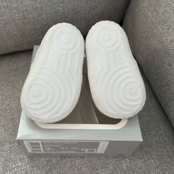 Nike Air Force 1 Crib Sneakers - Picture 4 of 7